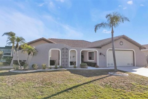 Villa ou maison à vendre à Punta Gorda, Floride: 2 chambres, 119.47 m2 № 2433115 - photo 2