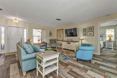 Villa ou maison à vendre à Punta Gorda, Floride: 2 chambres, 119.47 m2 № 2433115 - photo 28