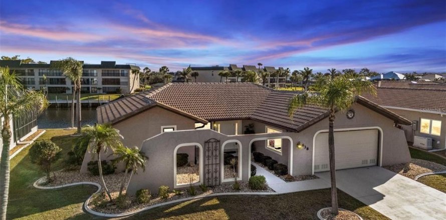 Villa ou maison à Punta Gorda, Floride 2 chambres, 119.47 m2 № 2433115