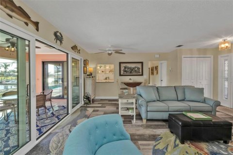 Villa ou maison à vendre à Punta Gorda, Floride: 2 chambres, 119.47 m2 № 2433115 - photo 5