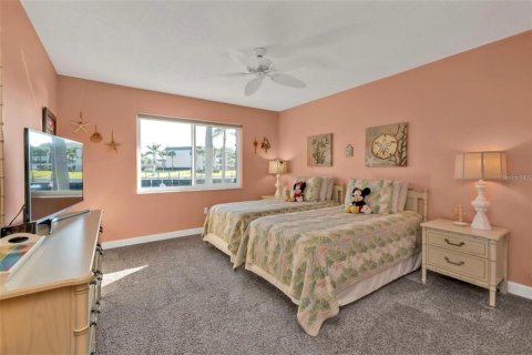 Villa ou maison à vendre à Punta Gorda, Floride: 2 chambres, 119.47 m2 № 2433115 - photo 25