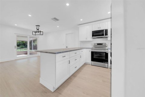 Villa ou maison à vendre à Seminole, Floride: 3 chambres, 109.81 m2 № 1758072 - photo 8