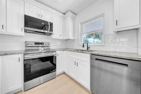 Villa ou maison à vendre à Seminole, Floride: 3 chambres, 109.81 m2 № 1758072 - photo 10