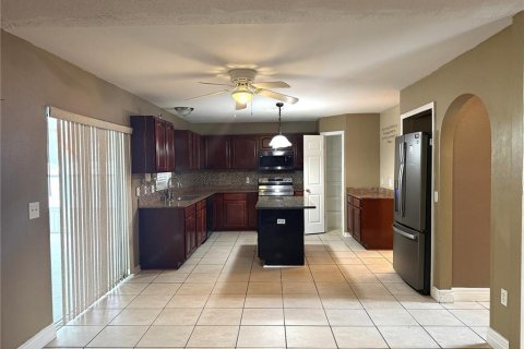Villa ou maison à louer à Lakeland, Floride: 4 chambres, 205.13 m2 № 2399543 - photo 8