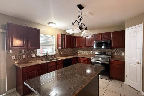 Villa ou maison à louer à Lakeland, Floride: 4 chambres, 205.13 m2 № 2399543 - photo 7