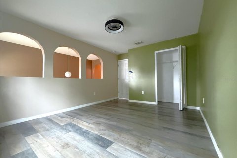 Villa ou maison à louer à Lakeland, Floride: 4 chambres, 205.13 m2 № 2399543 - photo 27