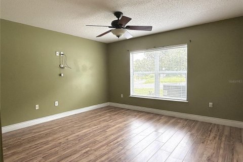 Villa ou maison à louer à Lakeland, Floride: 4 chambres, 205.13 m2 № 2399543 - photo 11