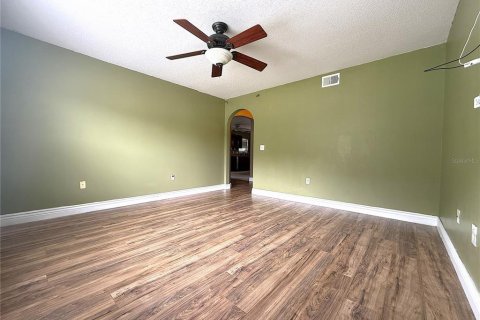 Villa ou maison à louer à Lakeland, Floride: 4 chambres, 205.13 m2 № 2399543 - photo 12
