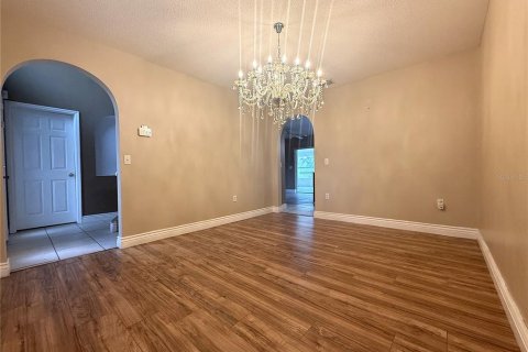 Villa ou maison à louer à Lakeland, Floride: 4 chambres, 205.13 m2 № 2399543 - photo 6