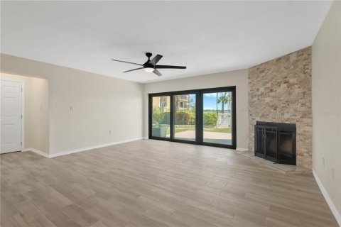 Copropriété à vendre à Saint Petersburg, Floride: 2 chambres, 122.17 m2 № 2124410 - photo 19