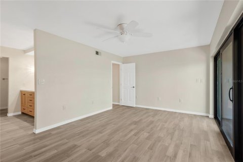 Copropriété à vendre à Saint Petersburg, Floride: 2 chambres, 122.17 m2 № 2124410 - photo 25