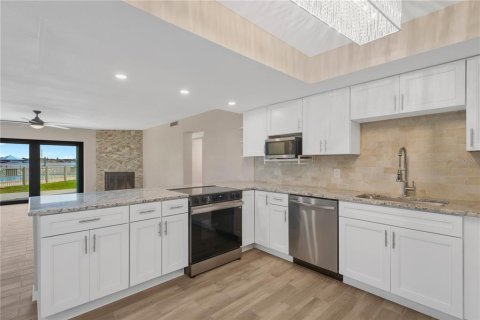 Copropriété à vendre à Saint Petersburg, Floride: 2 chambres, 122.17 m2 № 2124410 - photo 17