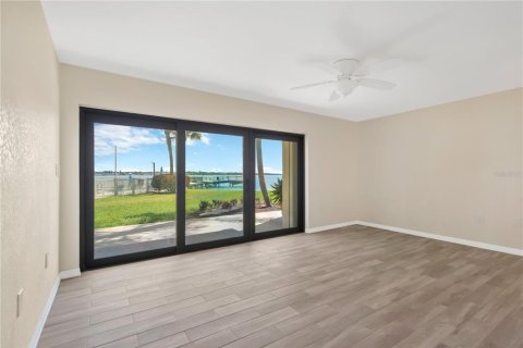 Copropriété à vendre à Saint Petersburg, Floride: 2 chambres, 122.17 m2 № 2124410 - photo 23