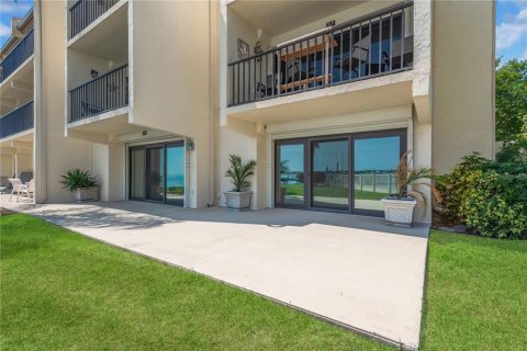 Condo à Saint Petersburg, Floride, 2 chambres  № 2124410