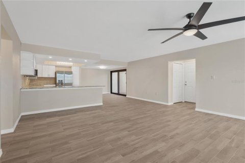 Copropriété à vendre à Saint Petersburg, Floride: 2 chambres, 122.17 m2 № 2124410 - photo 21
