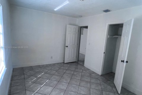 Villa ou maison à louer à North Miami, Floride: 3 chambres, 116.13 m2 № 1932067 - photo 12