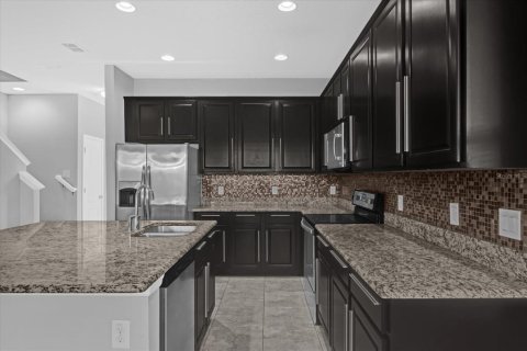 Adosado en alquiler en Windermere, Florida, 3 dormitorios, 161.93 m2 № 1903343 - foto 7