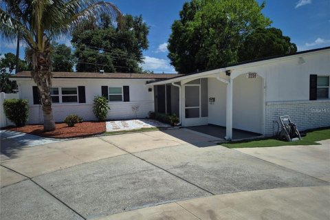 Villa ou maison à Tampa, Floride 3 chambres, 188.96 m2 № 2304506