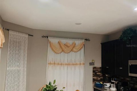 Villa ou maison à vendre à Kissimmee, Floride: 4 chambres, 170.75 m2 № 1786728 - photo 12