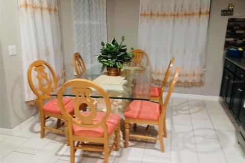 Villa ou maison à vendre à Kissimmee, Floride: 4 chambres, 170.75 m2 № 1786728 - photo 9