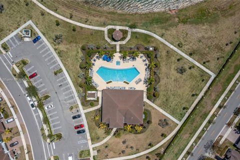 Casa en venta en Miami, Florida, 5 dormitorios, 312.43 m2 № 1965737 - foto 26