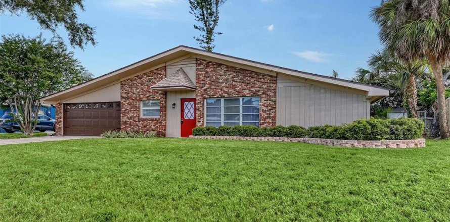 House in Sarasota, Florida 3 bedrooms, 131.92 sq.m. № 2277677