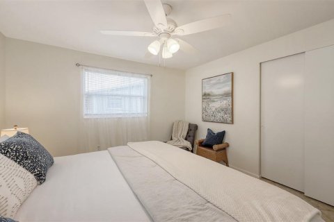 House in Sarasota, Florida 3 bedrooms, 131.92 sq.m. № 2277677 - photo 21