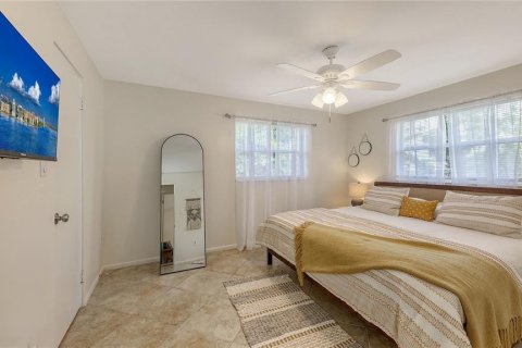 House in Sarasota, Florida 3 bedrooms, 131.92 sq.m. № 2277677 - photo 15