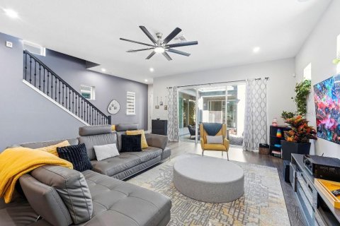 Casa en venta en Orlando, Florida, 5 dormitorios, 234.39 m2 № 2203043 - foto 13