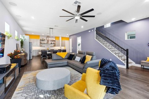 Casa en venta en Orlando, Florida, 5 dormitorios, 234.39 m2 № 2203043 - foto 10