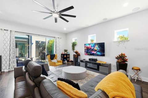 Casa en venta en Orlando, Florida, 5 dormitorios, 234.39 m2 № 2203043 - foto 12