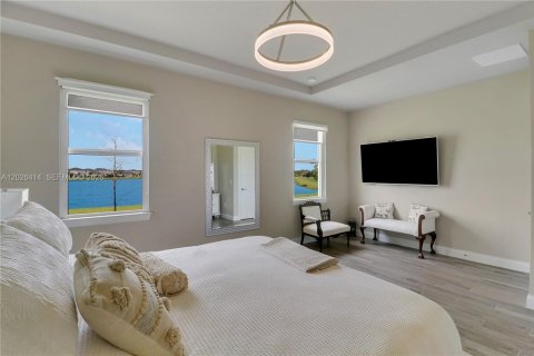 House in Port St. Lucie, Florida 4 bedrooms, 231.51 sq.m. № 2083619 - photo 29