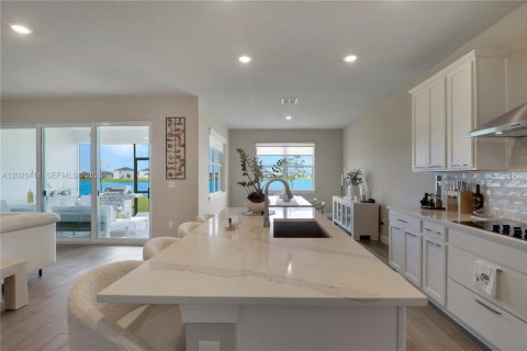 House in Port St. Lucie, Florida 4 bedrooms, 231.51 sq.m. № 2083619 - photo 16