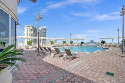 Condo in Fort Lauderdale, Florida, 2 bedrooms  № 1697465 - photo 18
