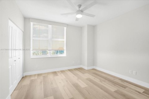Condo in Fort Lauderdale, Florida, 2 bedrooms  № 1697465 - photo 12