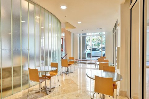 Condo in Fort Lauderdale, Florida, 2 bedrooms  № 1697465 - photo 29