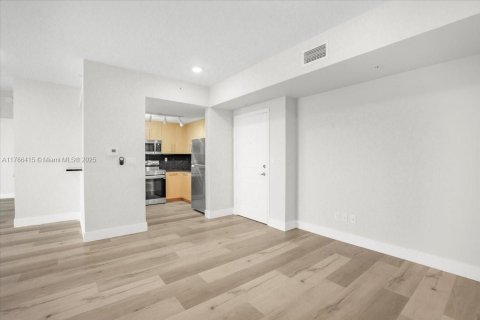 Condo in Fort Lauderdale, Florida, 2 bedrooms  № 1697465 - photo 14