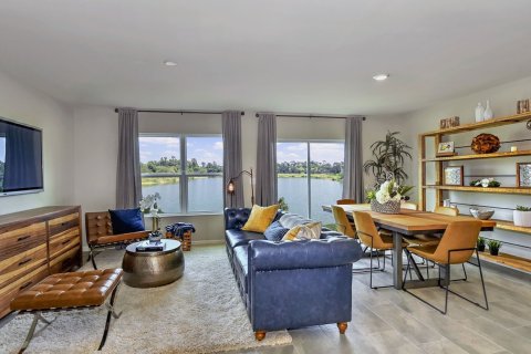 Adosado en venta en North Fort Myers, Florida, 2 dormitorios, 119 m2 № 56985 - foto 1