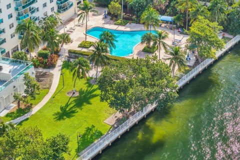 Купить кондоминиум в Санни-Айлс-Бич, Флорида 1 спальня, 92.9м2, № 1997142 - фото 13