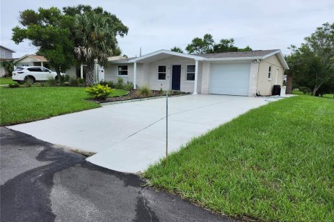 Villa ou maison à New Port Richey, Floride 2 chambres, 99.03 m2 № 2310876