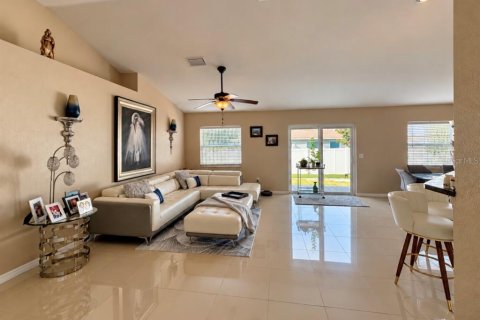 Villa ou maison à vendre à Ocala, Floride: 3 chambres, 143.91 m2 № 2407071 - photo 5