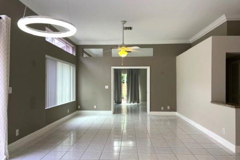 House in Plantation, Florida 4 bedrooms, 158.31 sq.m. № 2261367 - photo 11