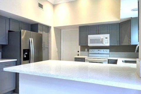 House in Plantation, Florida 4 bedrooms, 158.31 sq.m. № 2261367 - photo 8