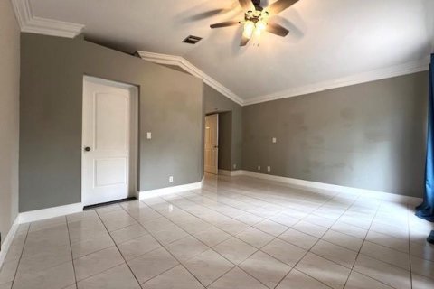 House in Plantation, Florida 4 bedrooms, 158.31 sq.m. № 2261367 - photo 14