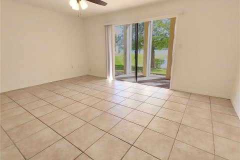 Condominio en alquiler en Altamonte Springs, Florida, 2 dormitorios, 116.31 m2 № 1876688 - foto 3