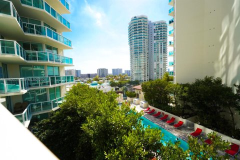 Condo in Sunny Isles Beach, Florida, 3 bedrooms № 2026289 - photo 18