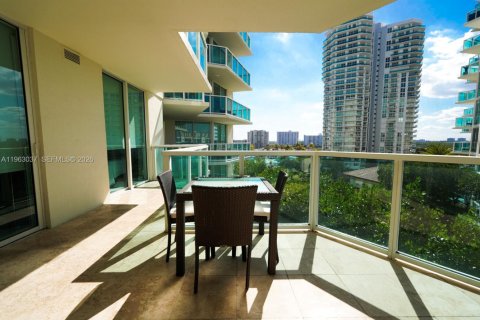 Condo in Sunny Isles Beach, Florida, 3 bedrooms № 2026289 - photo 15