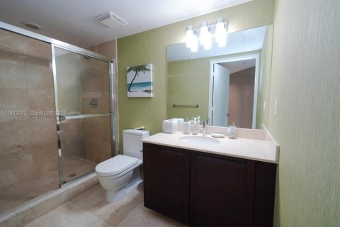 Condo in Sunny Isles Beach, Florida, 3 bedrooms № 2026289 - photo 28
