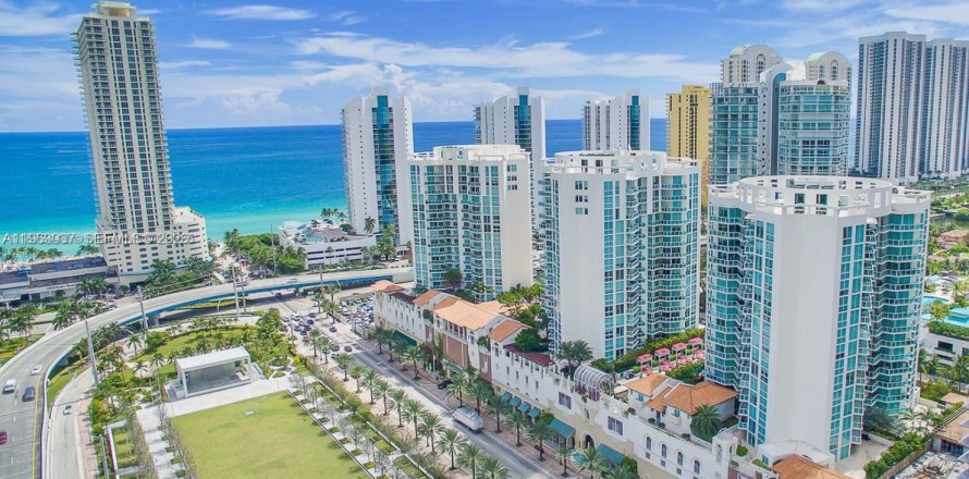 Condo in Sunny Isles Beach, Florida, 3 bedrooms № 2026289