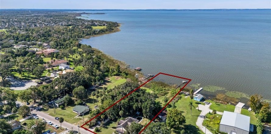 Commercial property in Apopka, Florida 334.63 sq.m. № 2099129
